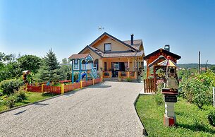 Awesome Home in Donja Zelina With 3 Bedrooms, Wifi and Outdoor Swimmin