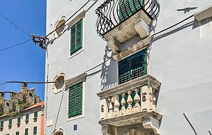 Nice Apartment in Sibenik With Wifi and 3 Bedrooms