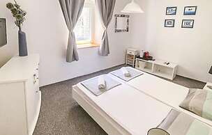Nice Apartment in Sibenik With Wifi and 3 Bedrooms