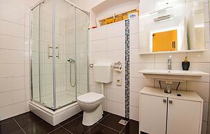 Nice Apartment in Sibenik With Wifi and 3 Bedrooms