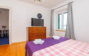 Nice Apartment in Sibenik With Wifi and 3 Bedrooms