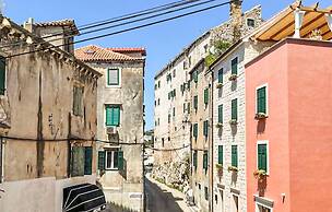 Nice Apartment in Sibenik With Wifi and 3 Bedrooms