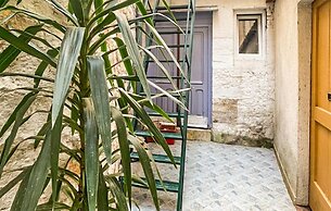 Nice Apartment in Sibenik With Wifi and 3 Bedrooms