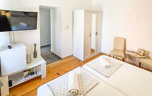 Nice Apartment in Sibenik With Wifi and 3 Bedrooms