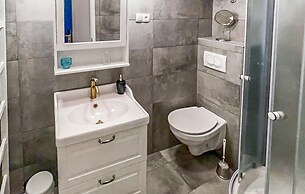 Nice Apartment in Sibenik With Wifi and 3 Bedrooms