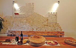 Awesome Home in Umcani With Wifi and 9 Bedrooms
