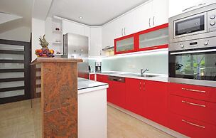 Awesome Home in Umcani With Wifi and 9 Bedrooms
