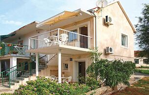 Amazing Home in Raslina With Wifi and 1 Bedrooms