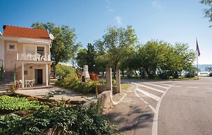 Amazing Home in Raslina With Wifi and 1 Bedrooms