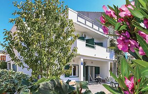 Awesome Apartment in Kastel Stari With Wifi