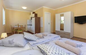 Awesome Apartment in Kastel Stari With Wifi