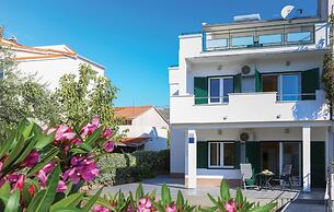 Awesome Apartment in Kastel Stari With Wifi