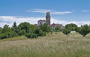 Nice Home in Kmacici With Outdoor Swimming Pool, Wifi and 3 Bedrooms