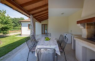 Nice Home in Kmacici With Outdoor Swimming Pool, Wifi and 3 Bedrooms