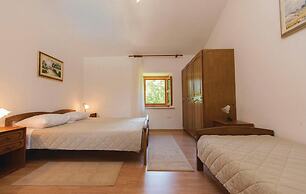 Stunning Home in Vrsar With Wifi and 3 Bedrooms