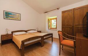 Stunning Home in Vrsar With Wifi and 3 Bedrooms