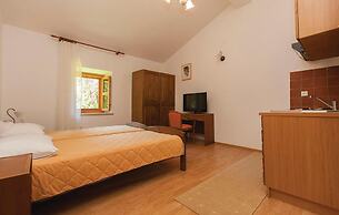 Stunning Home in Vrsar With Wifi and 3 Bedrooms