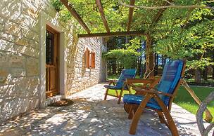 Stunning Home in Vrsar With Wifi and 3 Bedrooms