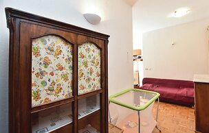 Beautiful Apartment in Pucisca With 1 Bedrooms and Wifi