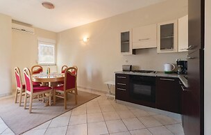 Stunning Home in Zadar With Wifi and 2 Bedrooms