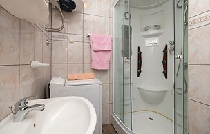 Stunning Home in Zadar With Wifi and 2 Bedrooms