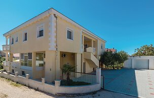 Stunning Home in Zadar With Wifi and 2 Bedrooms