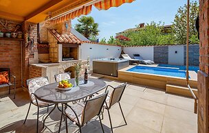 Awesome Home in Baderna With Wifi and 2 Bedrooms