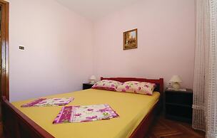 Stunning Home in Hvar With Wifi and 3 Bedrooms