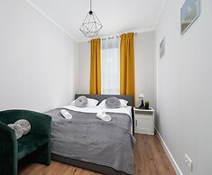 Apartment Cystersow Cracow by Renters
