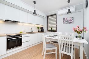 Apartment Cystersow Cracow by Renters