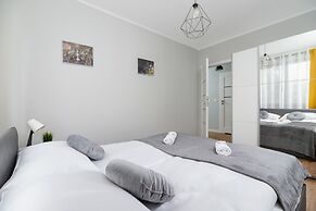 Apartment Cystersow Cracow by Renters