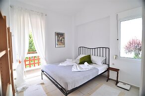 Zennova 16 Naftilos Family Summer House