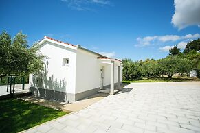 Modern House W.large Garden & Children Playground
