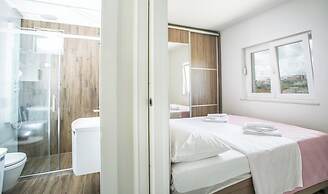 Modern House W.large Garden & Children Playground