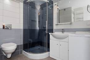 Villa Park Apartments by Renters