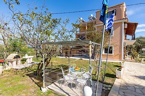 Aloe Apartments by Konnect, 500m from Dassia Beach