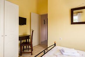 Aloe Apartments by Konnect, 500m from Dassia Beach