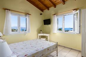 Aloe Apartments by Konnect, 500m from Dassia Beach