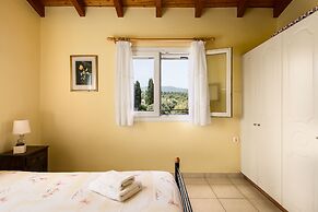 Aloe Apartments by Konnect, 500m from Dassia Beach