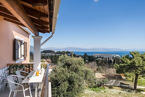 Aloe Apartments by Konnect, 500m from Dassia Beach