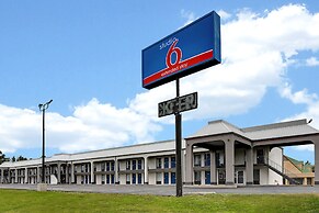 Studio 6 Meridian, MS - Bonita Lakes