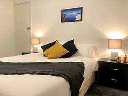 Townhouses near Chadstone by Readyset