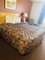 Herington Inn & Suites