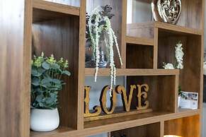 Inside No. 1 Retreat