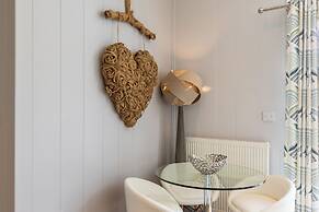 Inside No. 1 Retreat