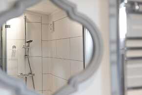 Inside No. 1 Retreat