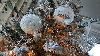 Inside No. 1 Retreat