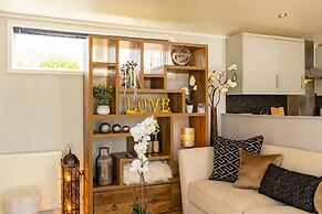 Inside No. 1 Retreat