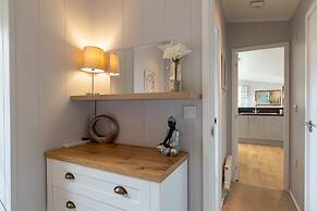 Inside No. 1 Retreat