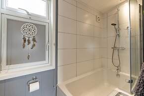 Inside No. 1 Retreat